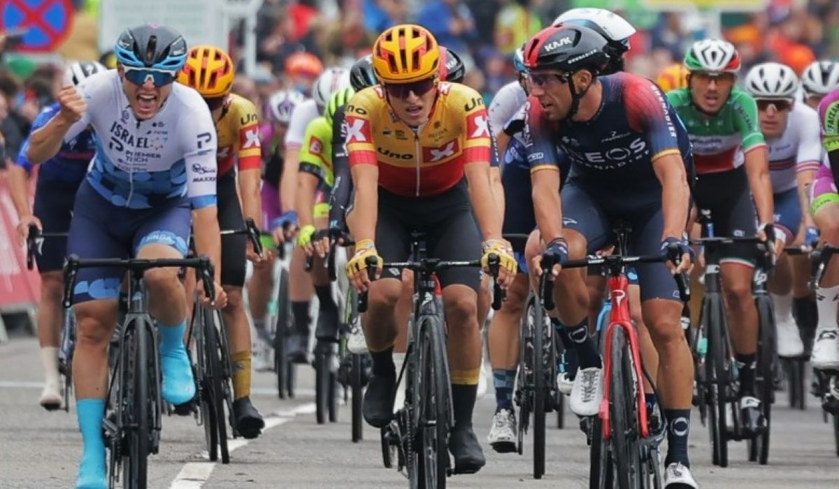 Línea de meta de la 1ª etapa del Tour de Gran Bretaña.