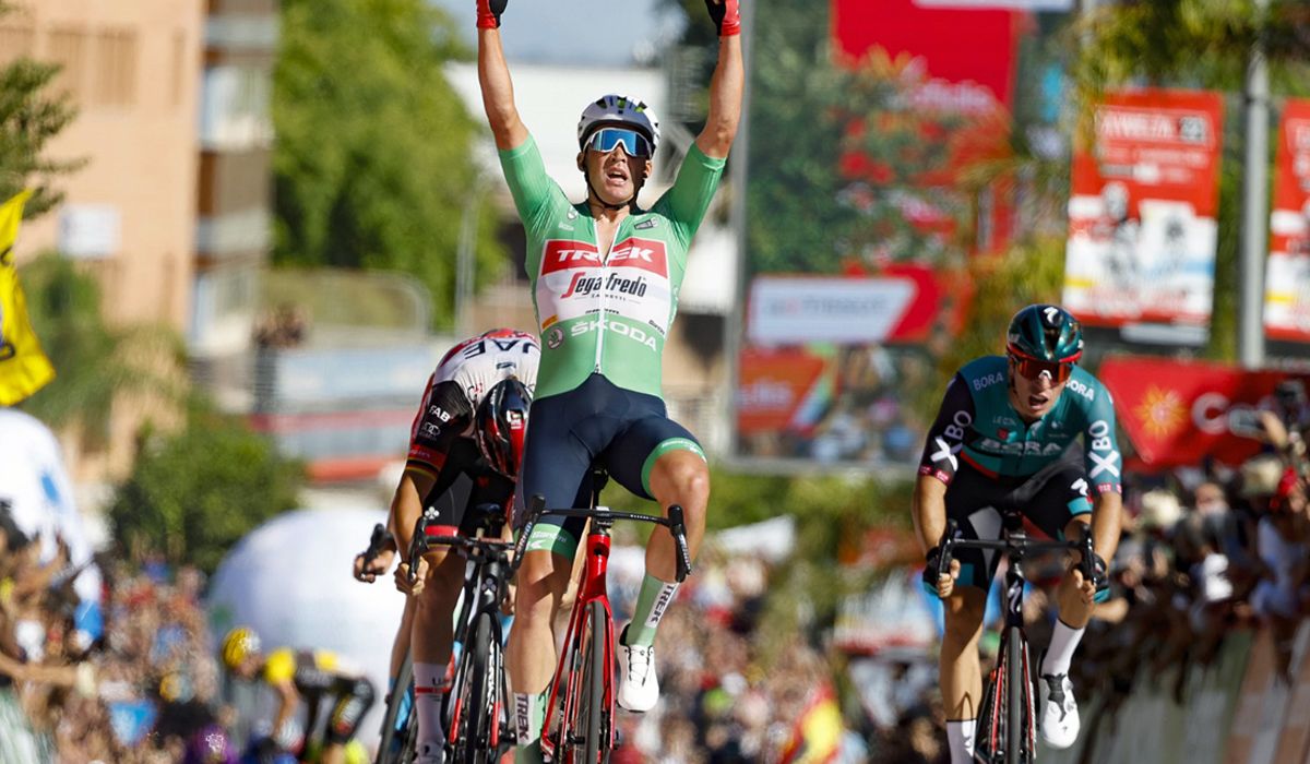Pedersen firma un doblete en Tomares. Foto Luis Ángel Gómez   Sprint Cycling Agency