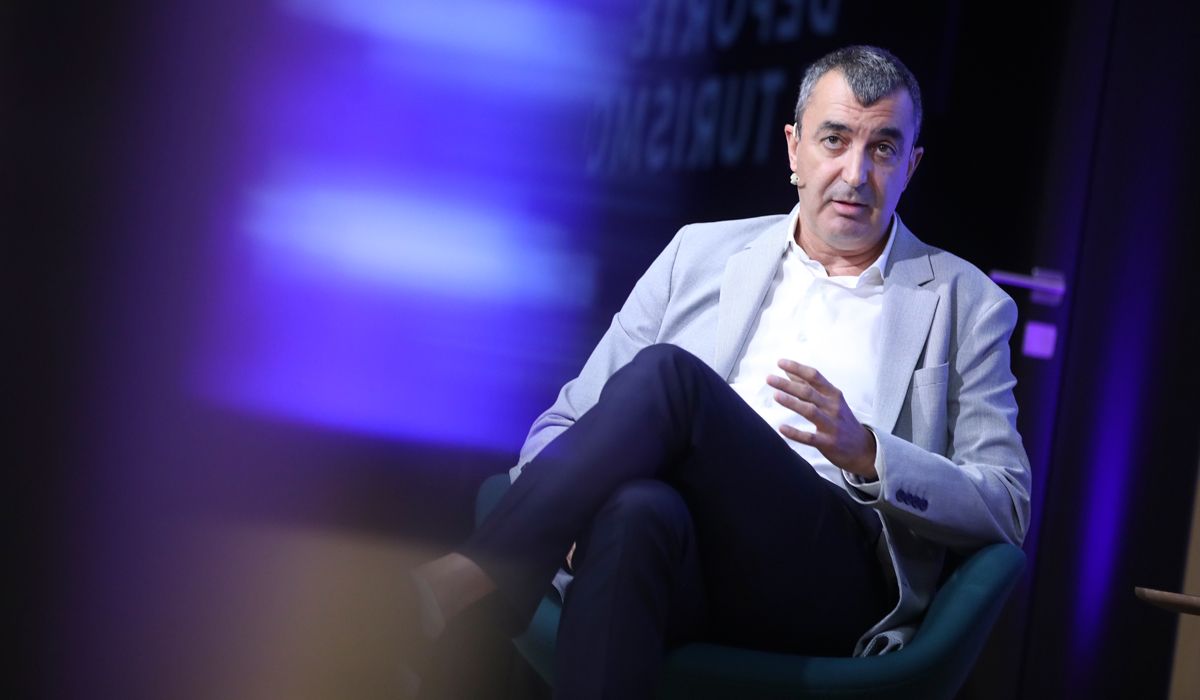 Javier Guillén durante su participación en el evento Deporte y Turismo