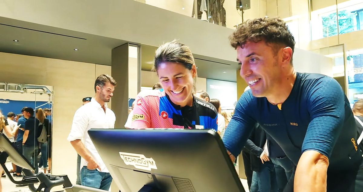 Nos dio la impresión de que 'Purito' disfrutó a tope con la Ride, al menos eso es lo que parecía en esta foto con Marta Álvarez :-) Nos dio la impresión de que 'Purito' disfrutó a tope con la Ride, al menos eso es lo que parecía en esta foto con Marta Álvarez :-)