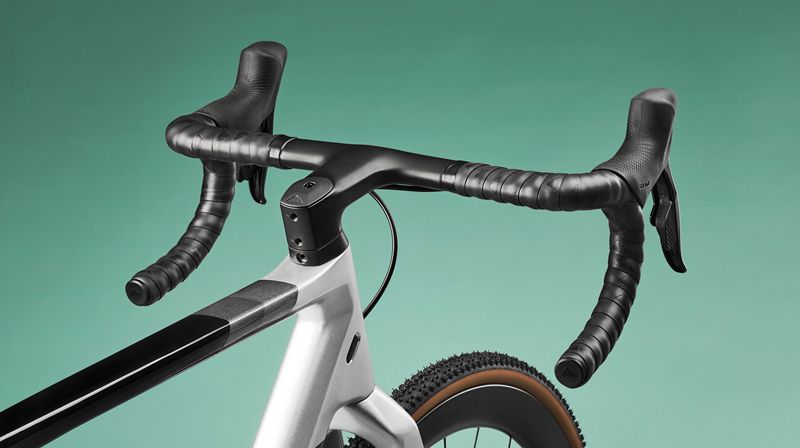 2023 Inflite CF SLX 9 Cockpit