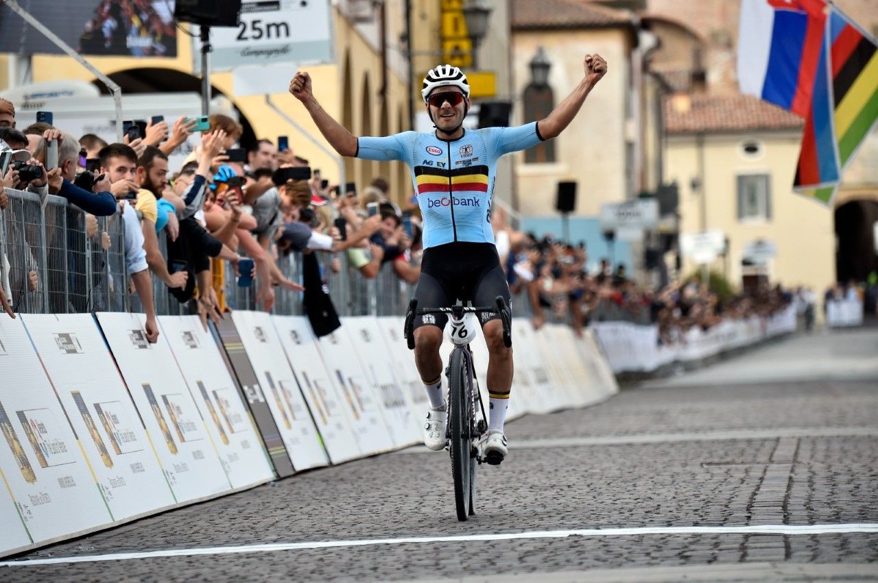 El belga Gianni Vermeesch, primer campeón mundial de Gravel.