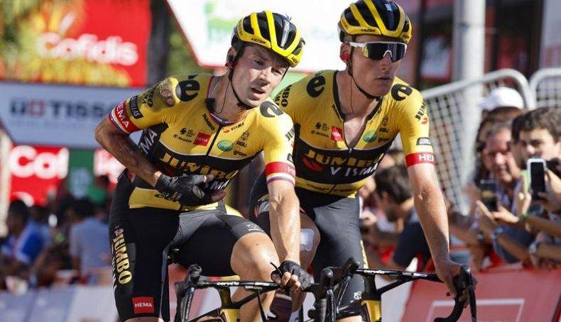 primoz roglic abandona la vuelta como consecuencia de su caida de ayer