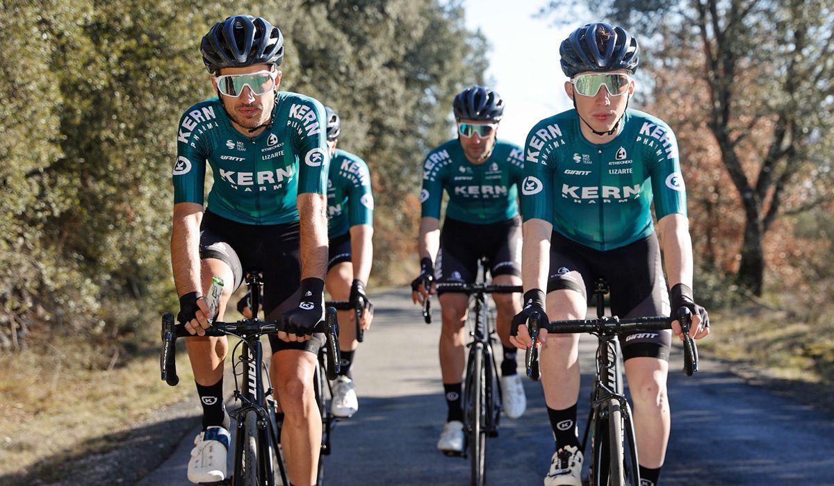 Kern Pharma renueva su patrocinio del equipo ciclista hasta 2024