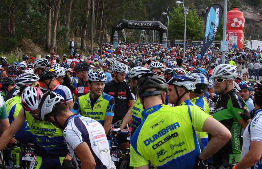 El Gran Fondo Ézaro roza los 1.000 participantes a un mes de su celebración