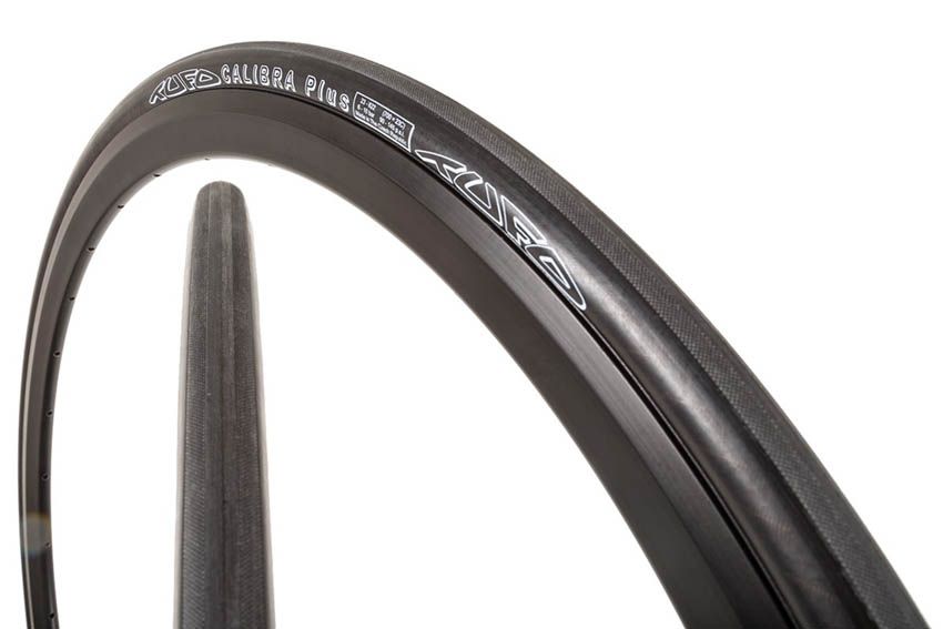 Calibra Plus, las cubiertas de carretera más completas de la gama Tufo