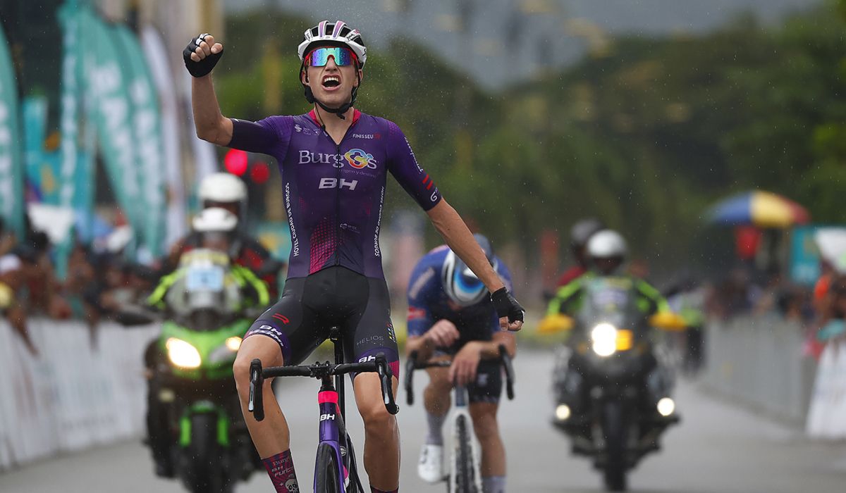 Alex Molenaar da una alegría al Burgos BH en la última etapa del Tour de Langkawi