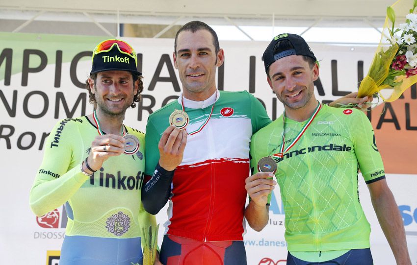 Quinziato, Cancellara, y Dumoulin, campeones nacionales de contrarreloj