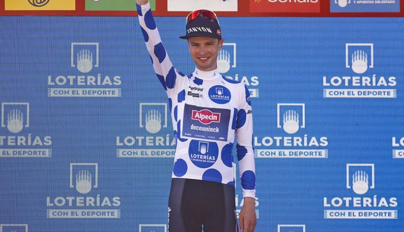 jay vine lider de la montana abandona la vuelta tras sufrir una dura caida jay vine lider de la montana abandona la vuelta tras sufrir una dura caida