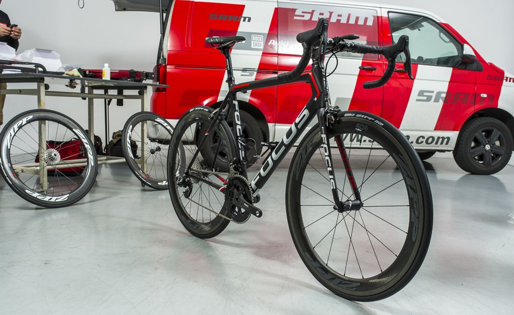 Exprimimos el novedoso grupo inalámbrico de SRAM