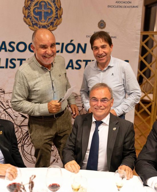 Anécdotas y recuerdos durante la gala de la Asociación de Ex Ciclistas Asturianos Anécdotas y recuerdos durante la gala de la Asociación de Ex Ciclistas Asturianos