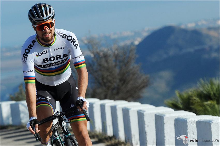 Peter Sagan estrena su maillot arcoíris con el Bora-Hansgrohe
