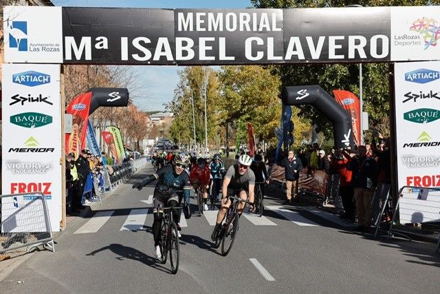 El Memorial María Isabel Clavero vuelve a llenar de ciclismo la localidad madrileña de Las Rozas.