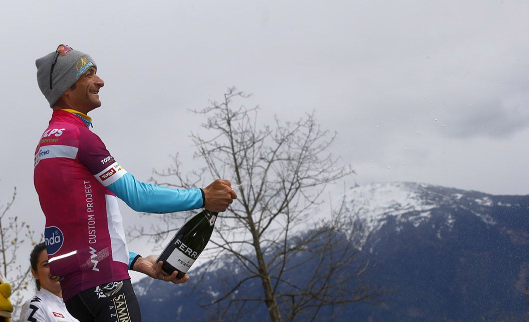 Muere Michele Scarponi