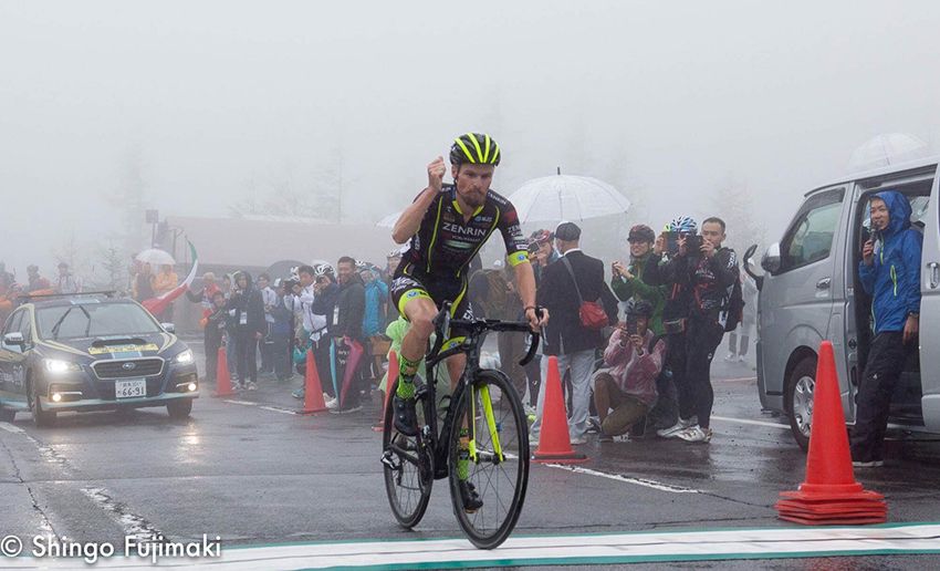 Pujol, líder en el Tour de Japón; Van der Poel bate al sprint a Gilbert en Bélgica…