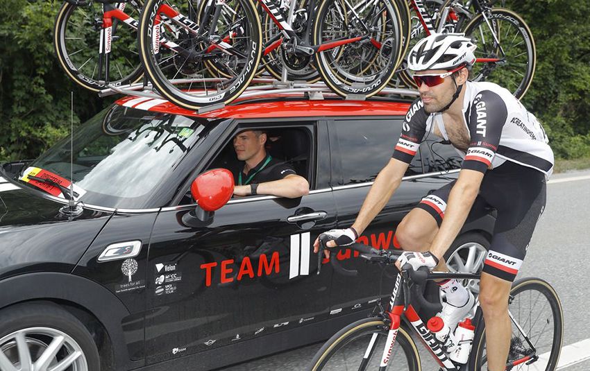 Breves: Dumoulin abandona por fatiga en Suiza, Cavendish regresa tras tres meses de parón…
