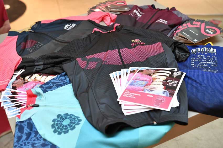 Santini dedica una colección al Giro de Italia 2017