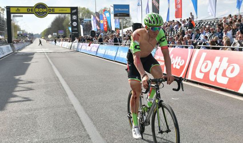 Breves: Vanmarcke se pierde París-Roubaix, Dowsett es el nuevo líder en la Sarthe...
