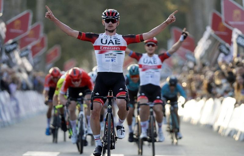 Alessandro Covi celebrando su victoria en la Vuelta a Murcia 2022 Alessandro Covi celebrando su victoria en la Vuelta a Murcia 2022