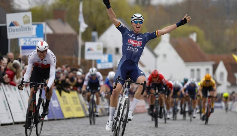 tim merlier impone su potente final para adjudicarse la nokere koerse tim merlier impone su potente final para adjudicarse la nokere koerse
