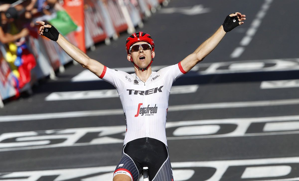 Ag2r asusta a Froome; victoria de Mollema