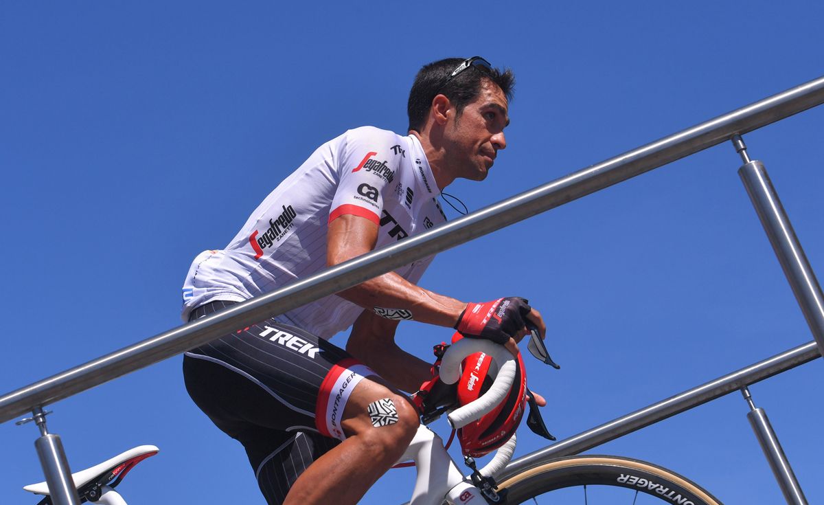Contador: “Sin las caídas estaría luchando por el amarillo”