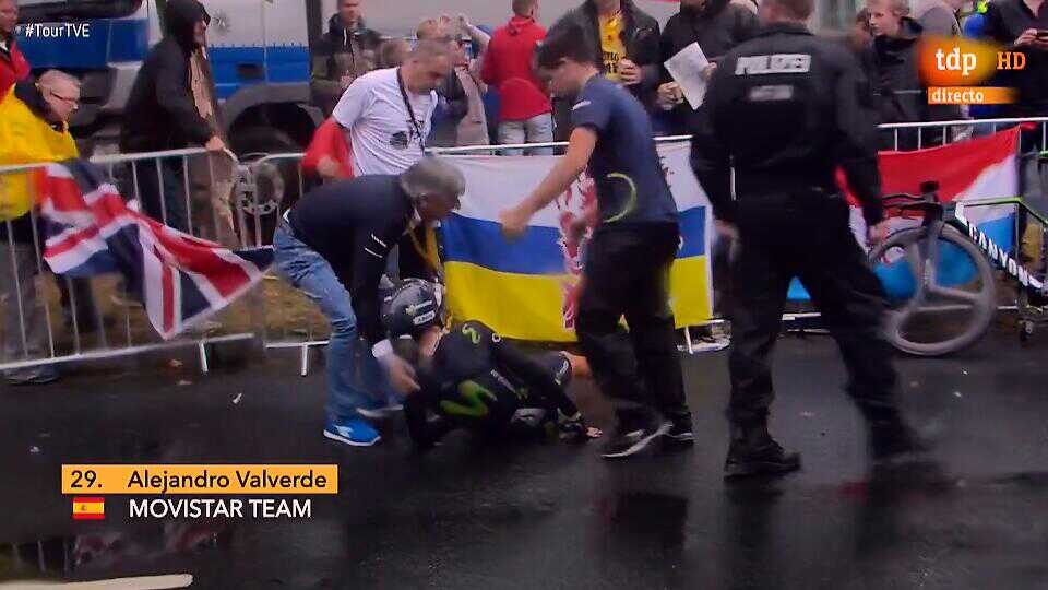Vídeo: Valverde, con una fractura de rótula, abandona el Tour