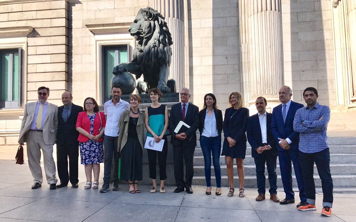 El Pleno del Congreso, a favor de la propuesta ‘#PorUnaLeyJusta’