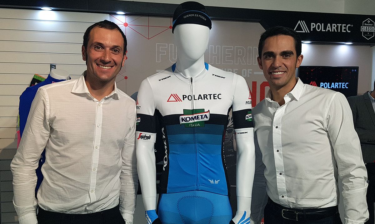 Contador y Basso presentan el maillot del Polartec-Kometa