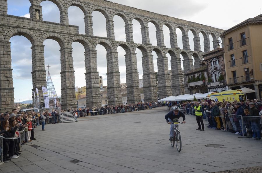 La Carrera del Pavo de Segovia reúne a miles de personas esta Navidad.