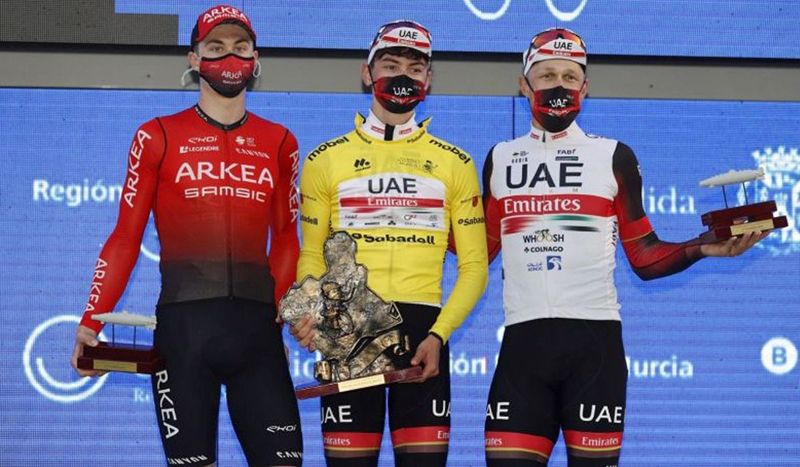 podio de la vuelta a murcia 2022 con alessandro covi ganador acompanado de matteo trentin y matis louvel podio de la vuelta a murcia 2022 con alessandro covi ganador acompanado de matteo trentin y matis louvel