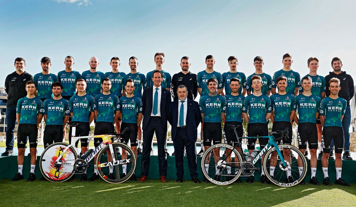 Foto de familia del Equipo Kern Pharma 2023
