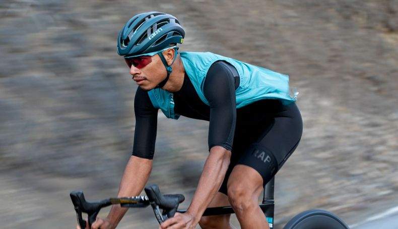 Giro presenta el nuevo casco Aries Spherical