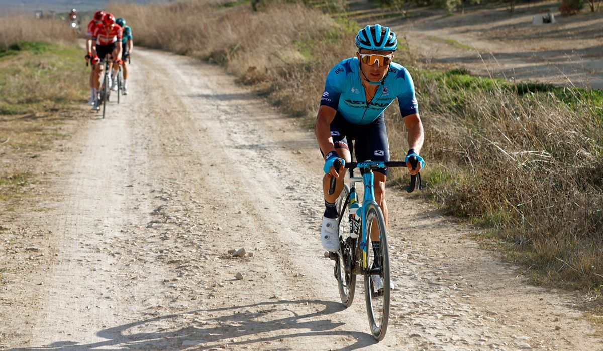 El ataque decisivo de Alexey Lutsenko durante la primera edición de la Clásica Jaén Paraíso Interior. Foto Sprint Cycling Agency