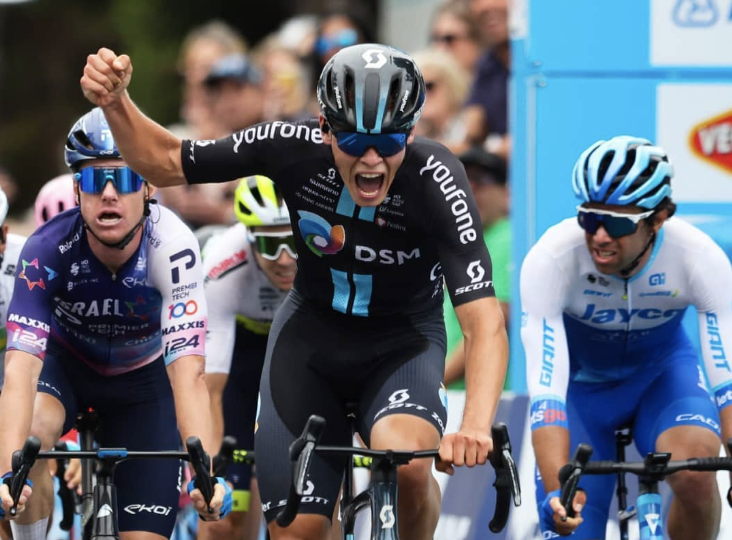 [VÍDEO] El joven esprínter alemán Marius Mayrhofer gana la Cadel Evans Great Ocean Road Race.