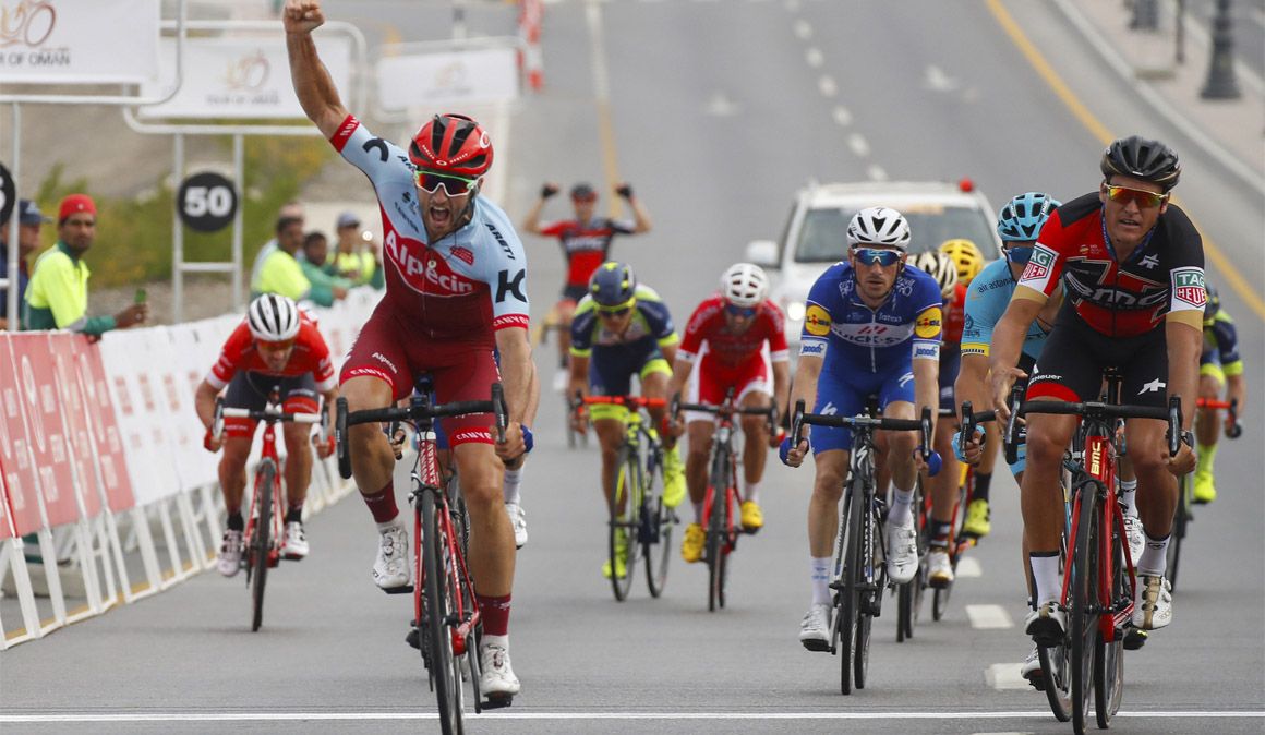 Nathan Haas, victoria y liderato en el Tour de Omán