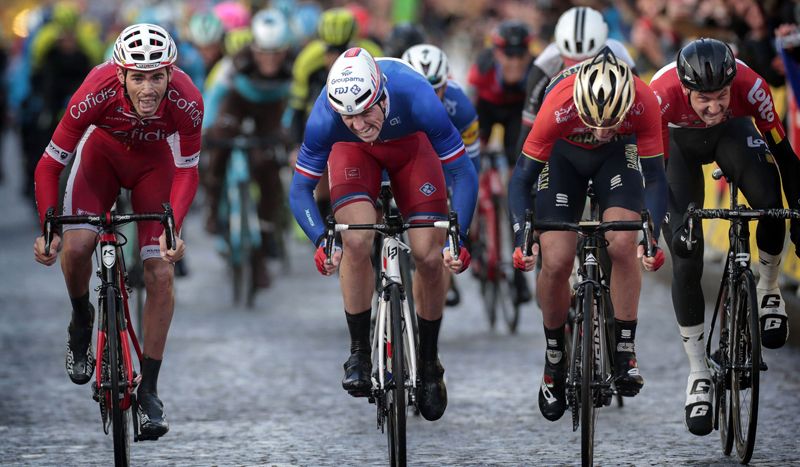 Arnaud Demare, primer líder de la París-Niza 2018 después del que será un candidato a 'sprint' del año