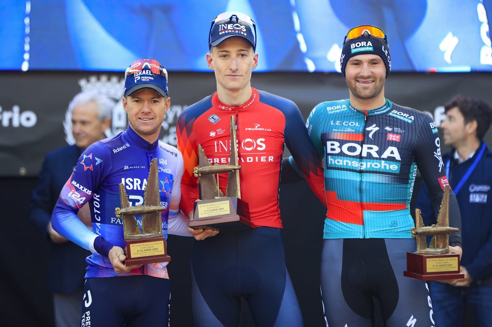 PHOTO 2023 02 11 19 04 37