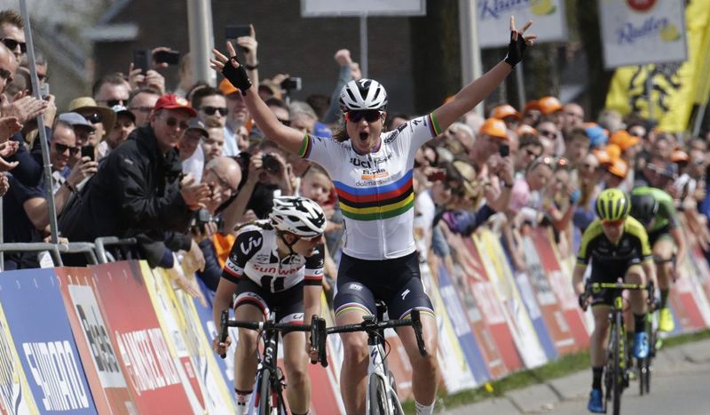 … Y salió el arcoíris en la Amstel Gold Race Women