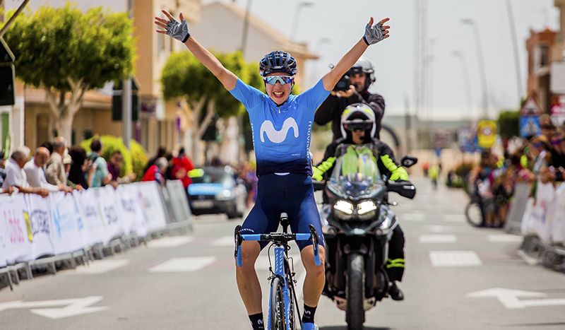 Gloria Rodríguez brilla en casa y firma la segunda victoria del Movistar femenino