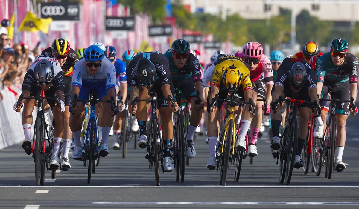 Juan Sebastián Molano se anota la 4ª etapa del UAE Tour en un cerrado sprint