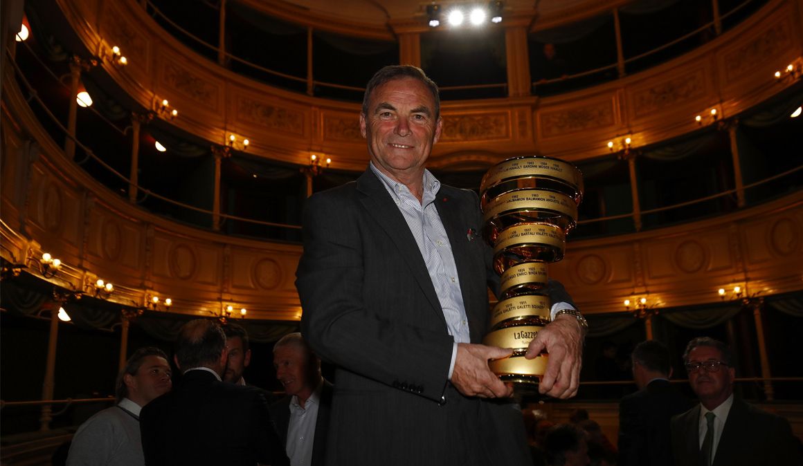 Hinault critica con dureza a Froome: “No forma parte de la leyenda del ciclismo”