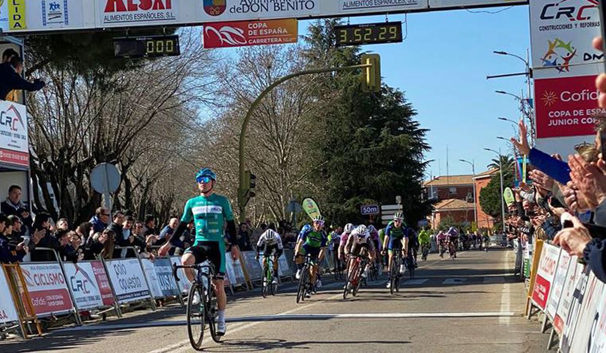 El ruso Ilia Shchegolkov se impuso con autoridad al sprint en el Circuito Guadiana