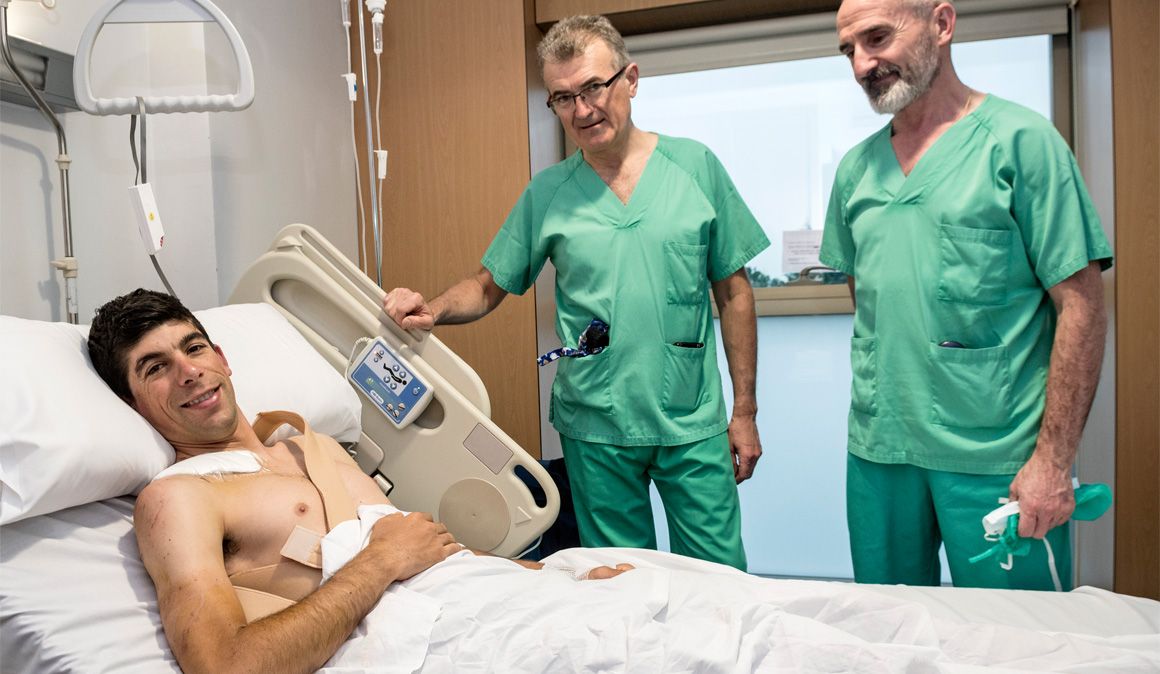 Nelson Oliveira recibe el alta tras ser operado de una fractura de clavícula