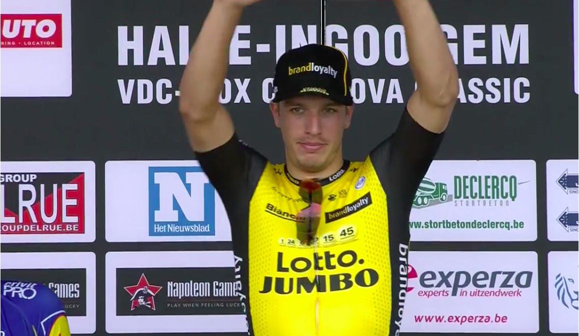 Van Poppel gana la Halle Ingooigem en un cerrado sprint
