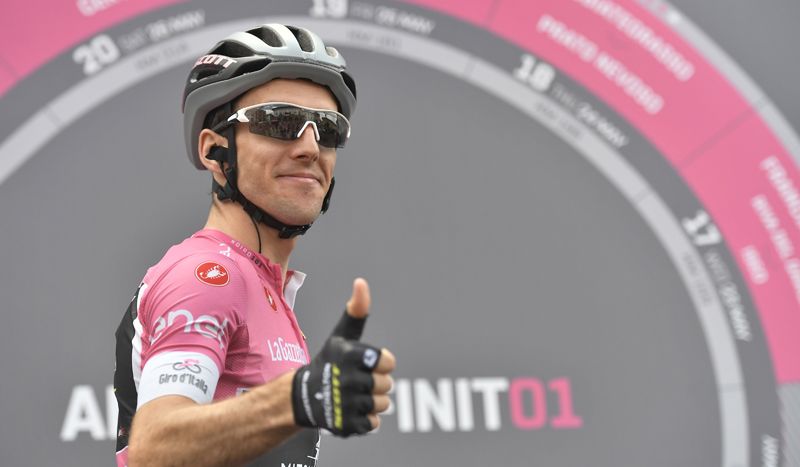 Simon Yates aumenta su ventaja al frente de la general del Giro