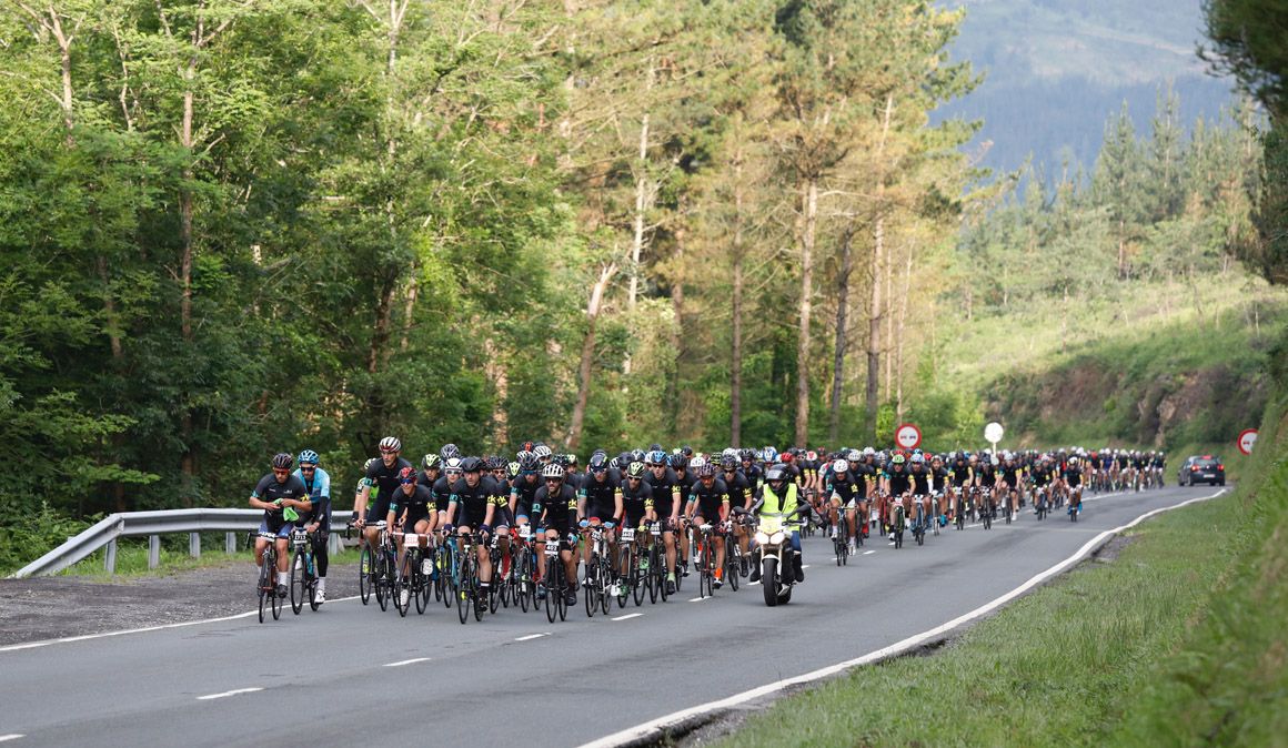 1.200 cicloturistas disfrutan con su esfuerzo en la ‘III Gran Fondo BIBE Transbizkaia’