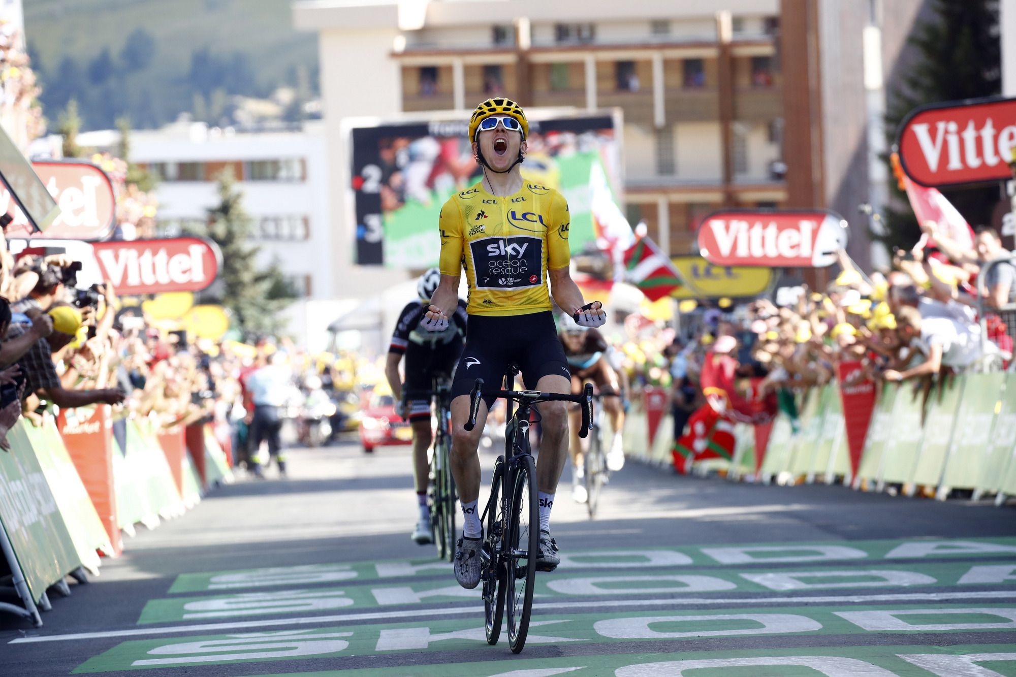 Thomas conquista Alpe D´Huez y es más líder