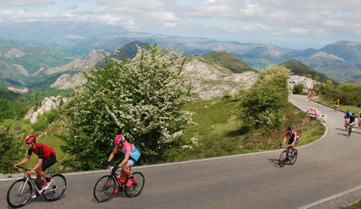 Lagos de Covadonga Ride by Movistar 2018 en Cangas de Onís