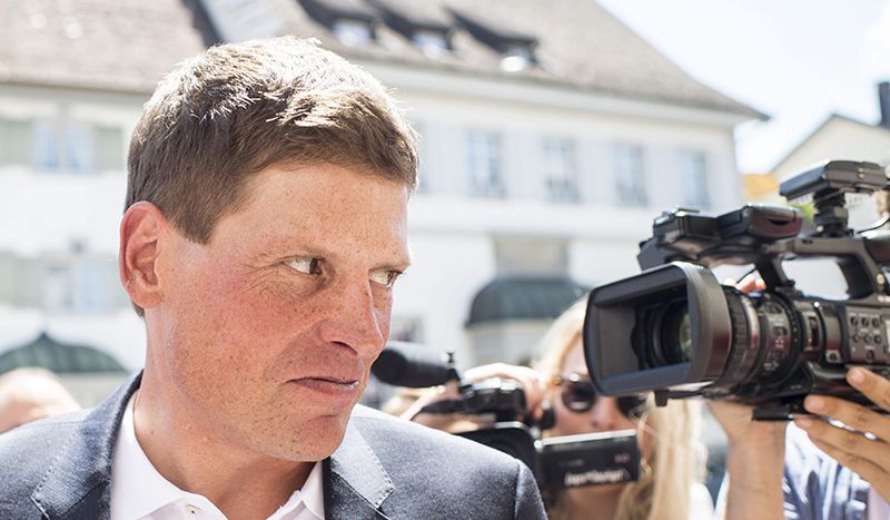 En libertad Jan Ullrich con una orden de alejamiento de su vecino, Til Schwiger